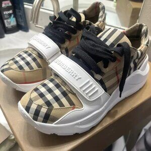 Burberry Women's Tan and Brown Trainers